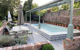 Lyndhurst - Victorian Villa With Heated Pool